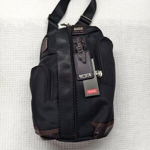 🥝Tumi Alpha Bravo Monterey Sling Bag